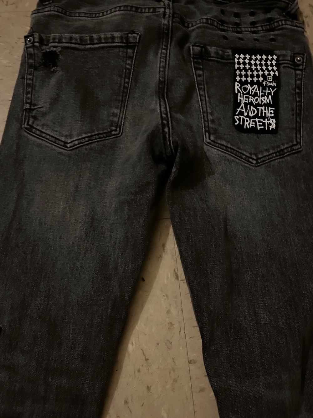 Men's Black Graphic Back-Patch Jeans